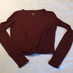 Aerie cropped ribbed knit top. Twist detail.